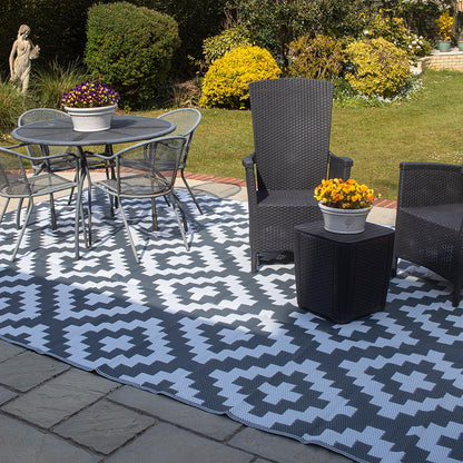 Outdoor Rug - Geometric Pattern - Grey